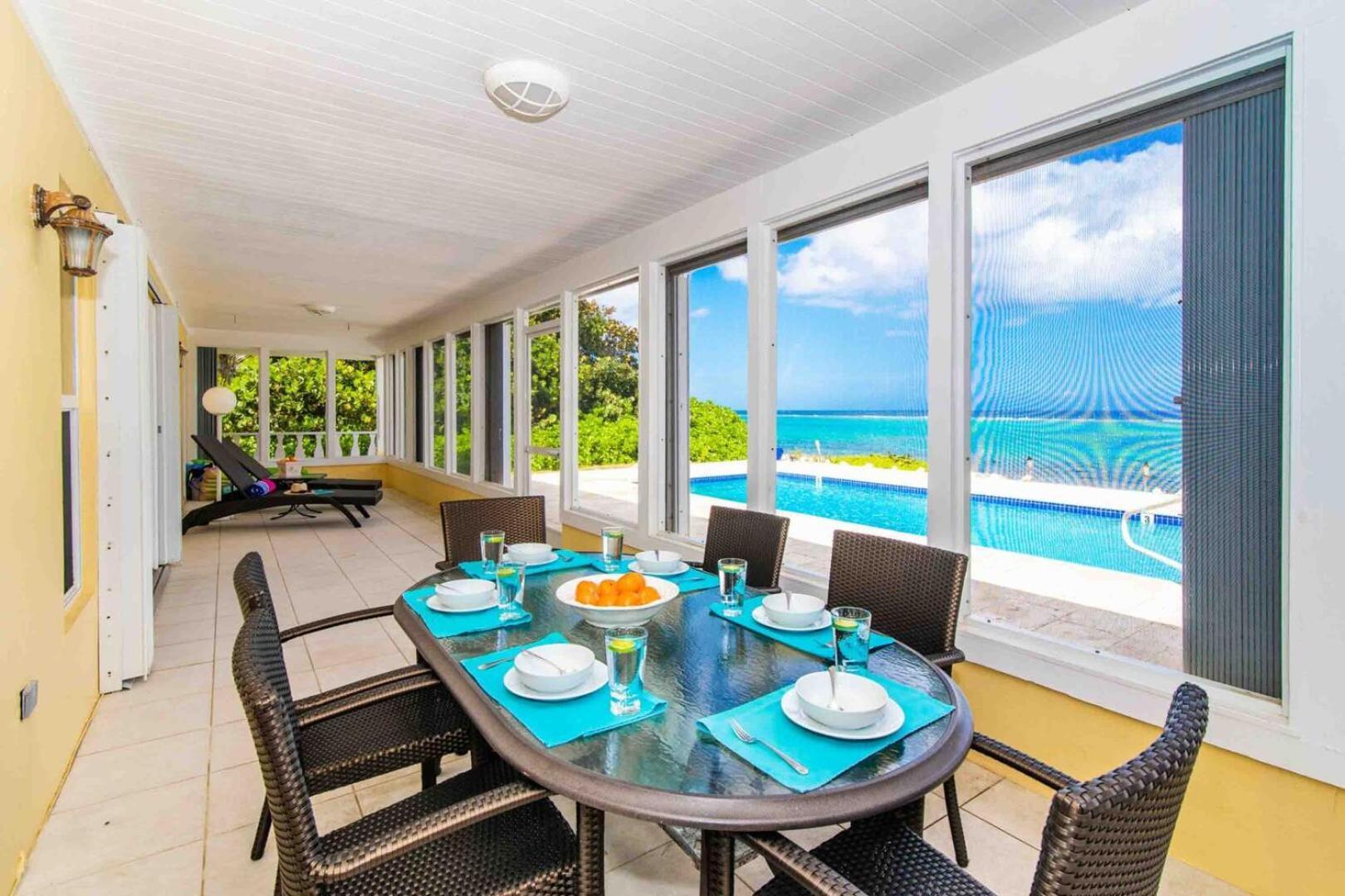 Thatch Hill - Renovated Beach House With Pool, Short Walk To The Rum Point Club Driftwood Village ภายนอก รูปภาพ